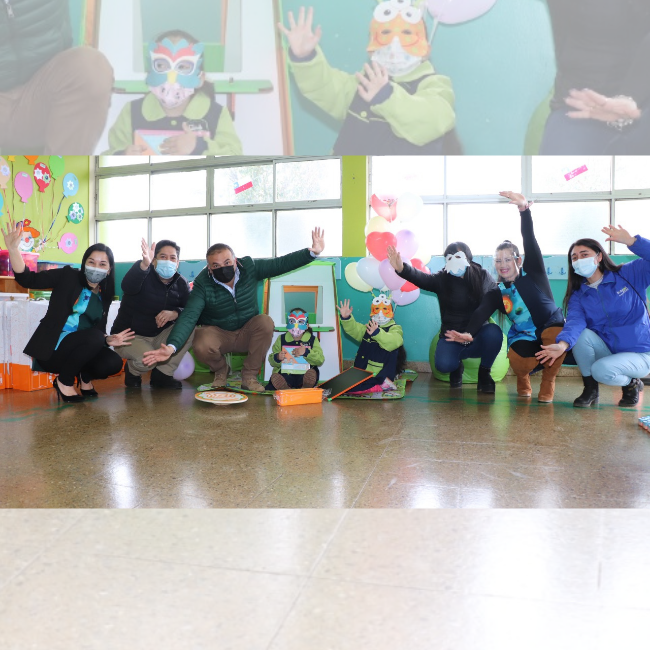 PEQUEÑOS DE LA ESCUELA PILPILCO RECIBIERON EQUIPAMIENTO INFANTIL