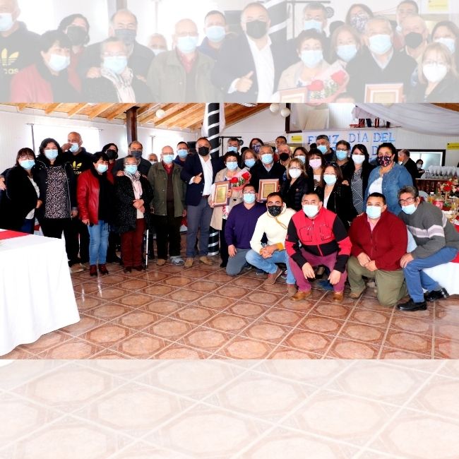 CON RECONOCIMIENTOS A LOS AÑOS DE SERVICIO HOY SE CELEBRÓ EL DÍA DE LOS ASISTENTES DE LA EDUCACIÓN